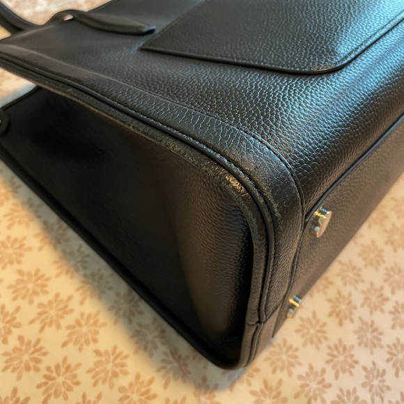 Market Pebbled Leather Medium Tote - Picture 6 of 8